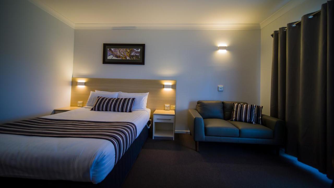 Hamilton'S Queanbeyan Motel ภายนอก รูปภาพ