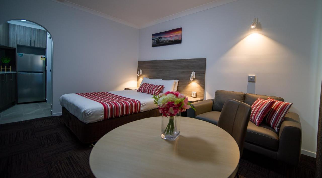 Hamilton'S Queanbeyan Motel ภายนอก รูปภาพ