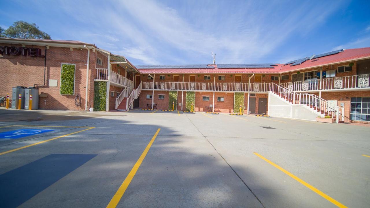 Hamilton'S Queanbeyan Motel ภายนอก รูปภาพ