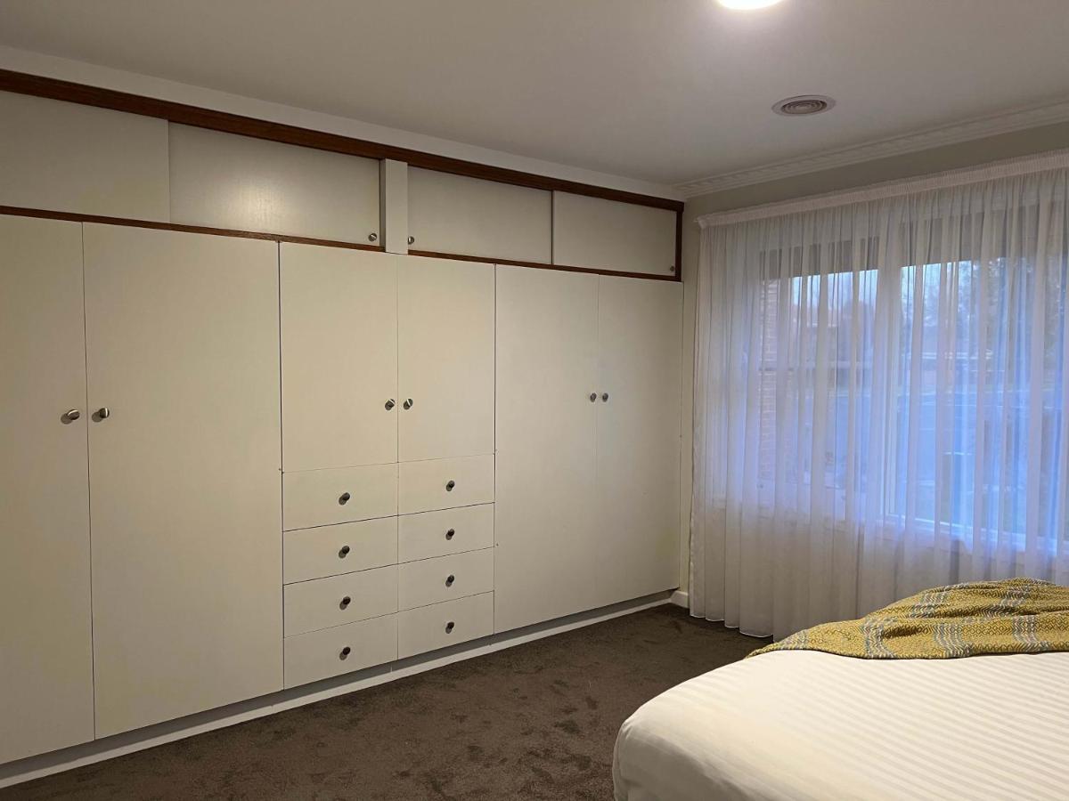 Hamilton'S Queanbeyan Motel ภายนอก รูปภาพ