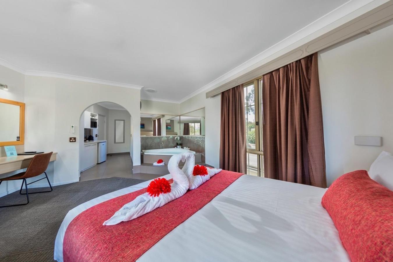 Hamilton'S Queanbeyan Motel ภายนอก รูปภาพ